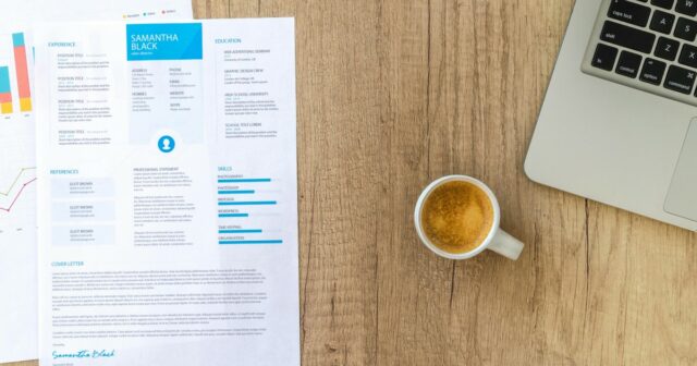 How-to-Make-Your-Resume-Stand-Out-as-a-Freelancer_24F_.jpg