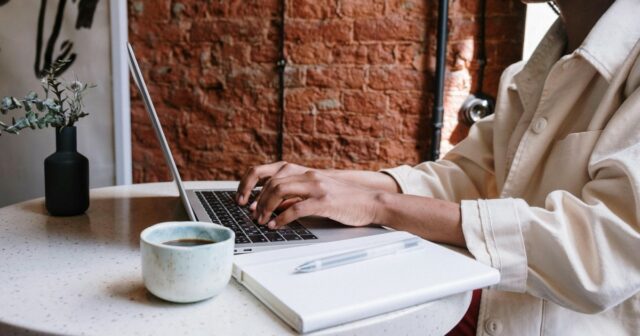 X-of-the-Best-Online-Copywriting-Courses-for-Beginners_24F_.jpg