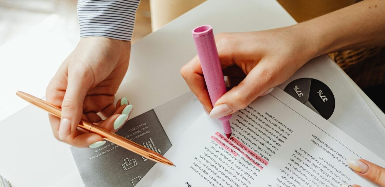 Should You Outsource Proofreading? A Look at the Pros and Cons